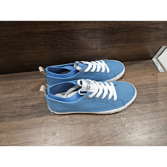 Kenneth Cole New York Women's The Run Canvas Lace-Up Sneakers Denim 10M New - Picture 2 of 10